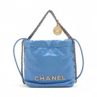 あゆ 希少　CHANEL カラフルロゴ マフラー 🖤🩷🖤🩷🖤🩷🖤🩷🖤 今年のCHANELマフラーは black🖤pink