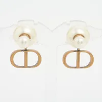 超美品⭐️ディ オール ピアス DIOR | Petit CD Baroque スタッドピアス メタル・レジンパール