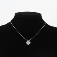 ヴァンクリーフ&アーペル ヴィンテージアルハンブラ カルセドニー