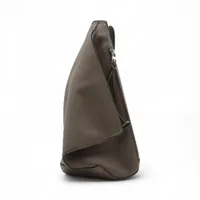 バレンシアガ グラフィティ エクスプローラー レザー ボディ