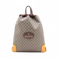 グッチ GGエンボス レザー バックパック/リュック ブラック