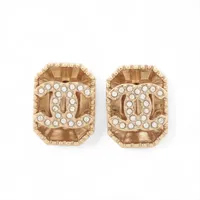 CHANEL シャネル　ピアス　ココマーク　L23C 両耳 CHANEL シャネル ピアス ココマーク L23C 両耳 - メルカリ