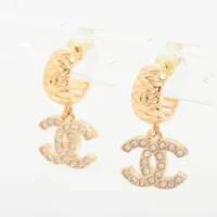 シャネル ココマーク L24P ピアス(両耳用) GP×ラインストーン