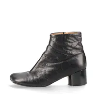 極美品　ヴァレンティノガラヴァーニ　ショートブーツ　ロックスタッズ　レザー　24 VALENTINO 美品 GARAVANI ヴァレンティノガラヴァーニ ユニーク