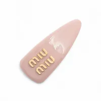 MIUMIU パテントレザー エナメル ヘアクリップ バレッタ ピンク MIUMIU パテントレザー エナメル ヘアクリップ バレッタ ピンク