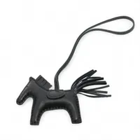 箱付き美品　エルメス　イルカ　プティアッシュ　チャーム HERMES - □新品□未使用□ HERMES エルメス プティアッシュ