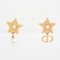 ディオール　PETIT CD パール　ピアス　ゴールド　両耳 ディオール Petit CD プチCD ピアス(両耳用) GP×フェイクパール