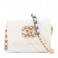 値下げ交渉お待ちしてます！コメント歓迎❤︎CHANEL❤︎新品未開封❤︎ アリュ シャネル シャネル19 ハンドバッグ｜中古ブランド品・ブランド