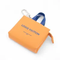 ティファニー バッグチャーム レザー リターン トゥ ティファニー™ パデッド バッグ チャーム