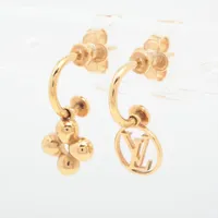 ranルイヴィトン M01777 モノグラム ピアス LE1294 片耳 ヴィトン M01777 ピアス モノグラム チェーン LE1294 ピアス(両