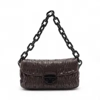 バーバリー TB ローラ チェーン ショルダー バーバリー新アイコンバッグ「ローラ」TBモチーフ＆チェーンストラップ