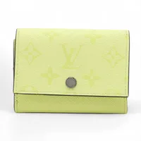 ヴィトン モノグラムシャドウ ヴィクターウォレット M13216 オリーブ