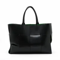 ボッテガヴェネタ マキシイントレチャート ザ アルコ ラージ レザー