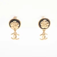 Dayday ok 正規品CHANELカメリア スウィングピアス片方 シャネル カメリア ピアス｜中古ブランド品・ブランド古着通販｜ALLU