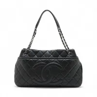 シャネル マトラッセ キャビアスキン チェーントートバッグ ブラック