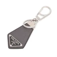 プラダ サフィアーノ トライアング 1ZH197 レザー iPhoneケース カーキ