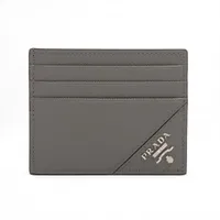 プラダ サフィアーノ トライアング 1ZH197 レザー iPhoneケース カーキ