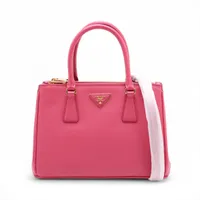 プラダ サフィアーノラクス レザー 2WAYハンドバッグ ピンク WZ583773