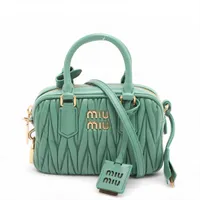 ミュウミュウ マテラッセ レザー ポーチ ブラック 5NE846 A2814333