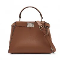 フェンディ ピーカブーエッセンシャリー セレリア レザー 2WAY