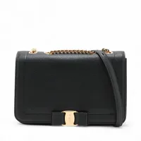 フェラガモ ガンチーニ レザー ワンショルダーバッグ ブラック