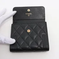 シャネル ボーイシャネル キャビアスキン コンパクトウォレット