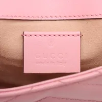 グッチ GGマーモント レザー チェーンショルダーバッグ ピンク 476433