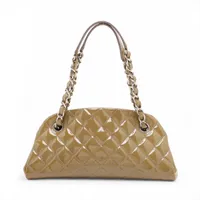 シャネル マドモアゼル パテントレザー チェーンショルダーバッグ