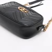 グッチ GGマーモント レザー チェーンショルダーバッグ ブラック