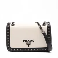 クリスチャンルブタン パネトーネ レザー×スタッズ チェーンショルダー