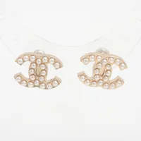 CHANEL ピアス　ココマーク　パール　04V ゴールド　両耳　シャネル シャネル ココマーク 04V ピアス(両耳用) GP×フェイクパール ゴールド