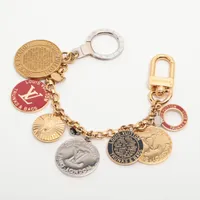 ヴィトン M60071 ポルトクレシェンヌ キーホルダー メタル XB030148