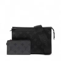 ヴィトン モノグラムエクリプス ガストン ウエアラブルウォレット