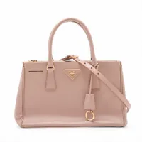 プラダ サフィアーノ レザー iPhoneケース ピンク iPhone15ProMAX