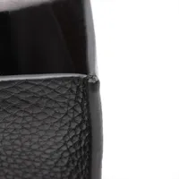 ヴァレンティノガラヴァーニ ロックスタッズ レザー ショルダーバッグ