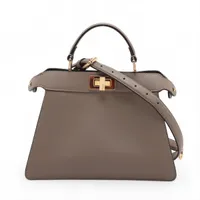 フェンディ ピーカブー アイシーユー スモール レザー 2WAY