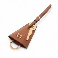 ロエベ チャーム GP×革 ピンク×オレンジ エキゾチックバート A3319663