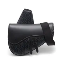 ディオール CDダイヤモンド サドル PVCxレザー ボディバッグ ブラック