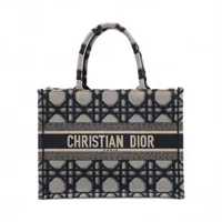 クリスチャンディオール トワル ドゥ ジュイ エンブロイダリー ブック