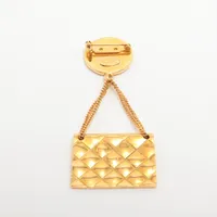 シャネル ココマーク マトラッセ 95P ブローチ GP ゴールド A4090117