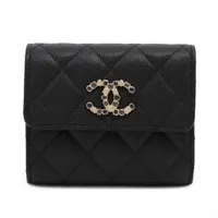 シャネル マトラッセ キャビアスキン コンパクトウォレット ブラック