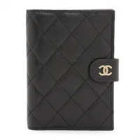 新品‼️ CHANELマトラッセ キャビアスキン　コンパクトウォレット マトラッセ シャネル 財布 ジップコンパクトウォレット キャビアスキン