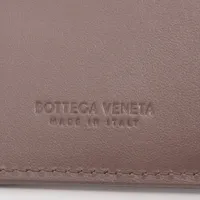 ボッテガヴェネタ マキシイントレチャート レザー コンパクト