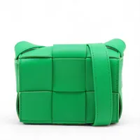 本物 名作 ボッテガヴェネタ イントレチャート 切替 レザー ショルダー バッグ ボッテガヴェネタ イントレチャート レザー ショルダーバッグ ブルー