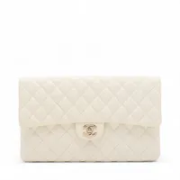 シャネル マトラッセ ラムスキン クラッチバッグ シルバー ガン