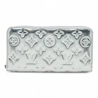 ヴィトン モノグラムエンボスクッサン ジッピーウォレット M26771