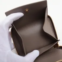 セリーヌ スモールジップウォレット エッセンシャル レザー コンパクト