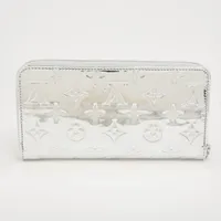 ヴィトン LV SKI クッサンジッピーウォレット M26771 シルバー