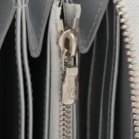 ヴィトン LV SKI クッサンジッピーウォレット M26771 シルバー
