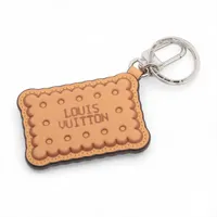 ヴィトン M67224 キーホルダー レザーロープ FI1127 チャーム PVC